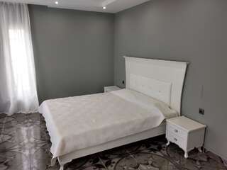 Апарт-отели St. Sofia Apartments - Official Rental Солнечный Берег Номер-студио Делюкс с 1 спальней и балконом - Дополнительное здание со стороны реки-5