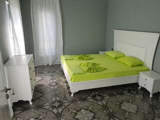 Апарт-отели St. Sofia Apartments - Official Rental Солнечный Берег Номер-студио Делюкс с 1 спальней и балконом - Дополнительное здание со стороны реки-10